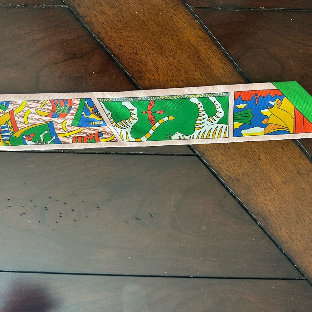 NWT Hermès Ladies Silk Bandanna/Twilly Scarf limited edition - Picture 8 of 9